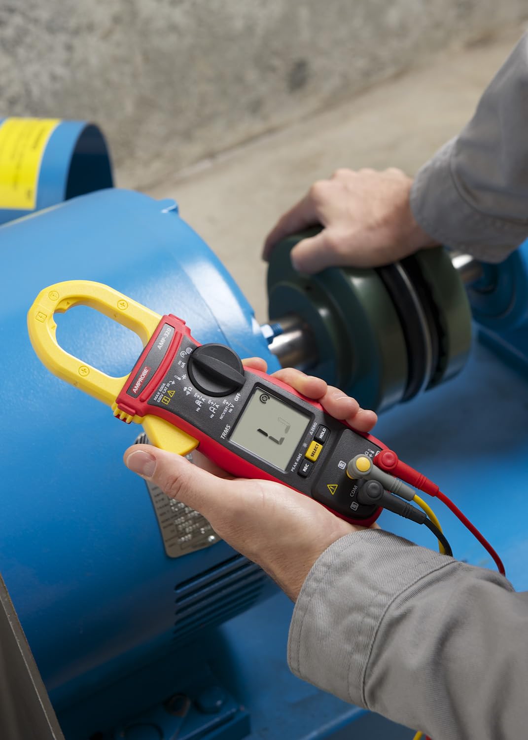 Amprobe AMP-320 600A AC/DC TRMS Motor Maintenance Clamp Meter