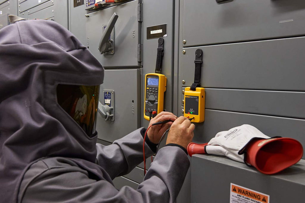 Fluke-87V Digital Multimeter and PRV240 Proving Unit Kit