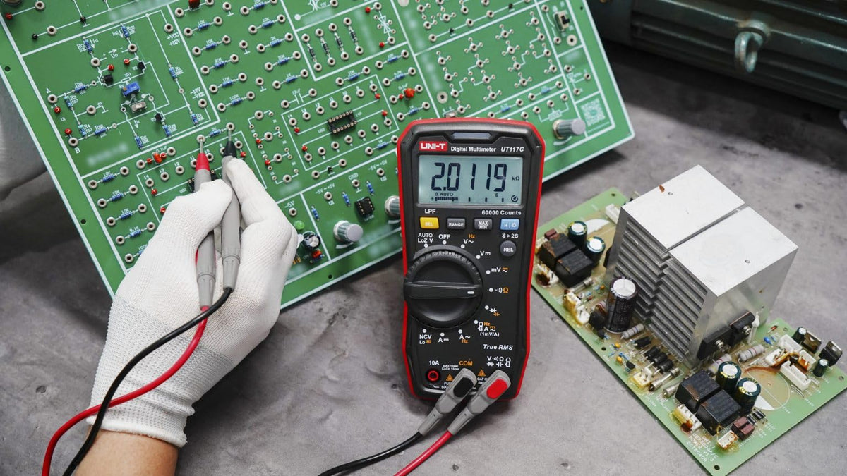 UT117C High-Precision True RMS Digital Multimeter