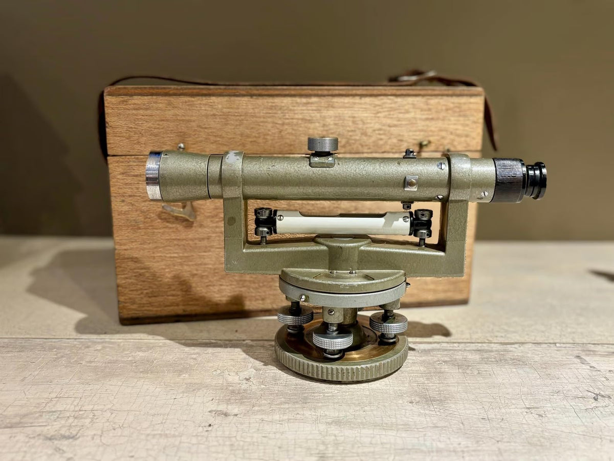 T.H.S Co Vintage Dumpy Level No. 36042, 11-Inch Surveyor Scope Transit with Wooden Storage Box