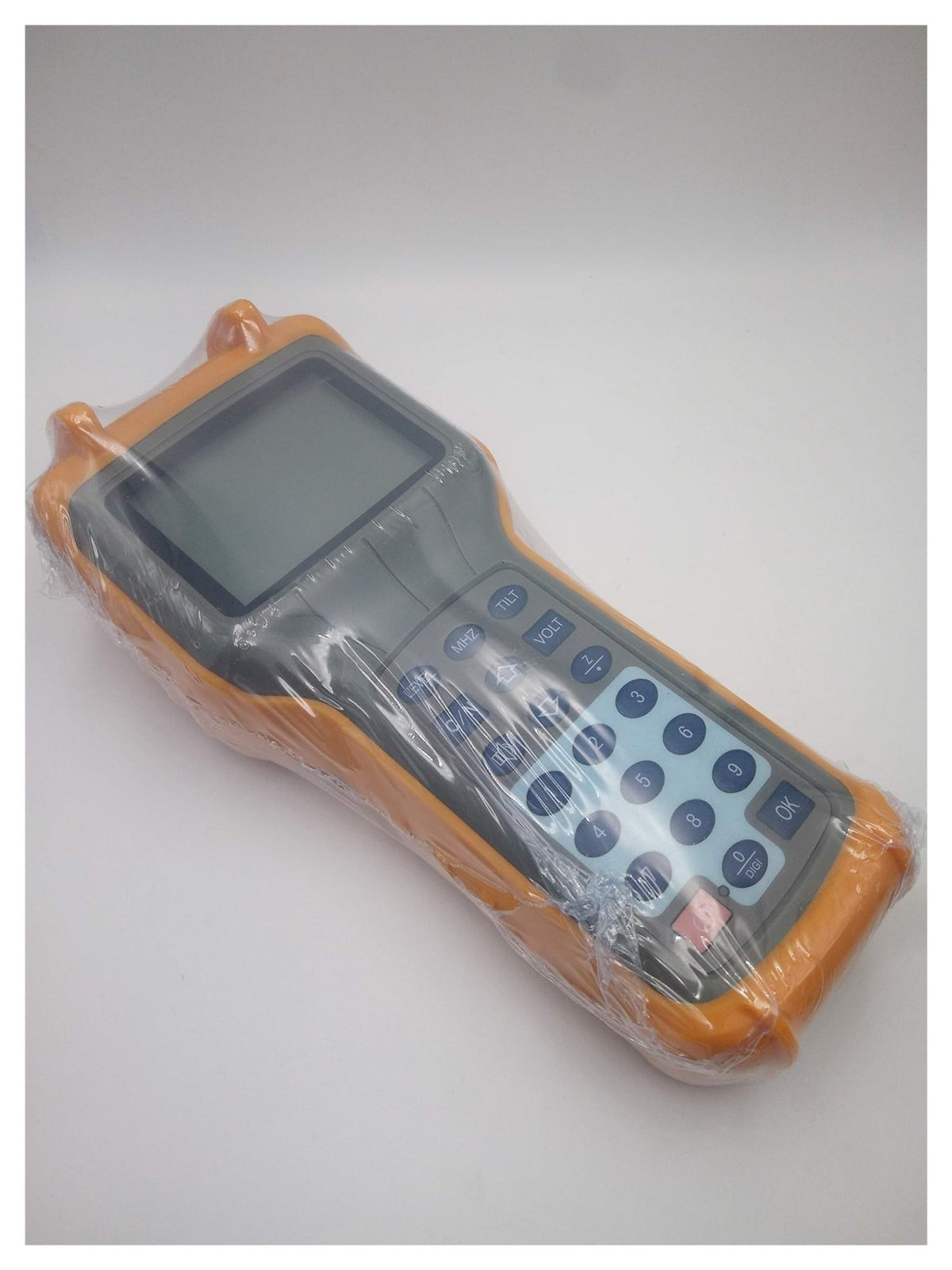 The RY-S110D Handheld Digital Signal Level Meter (dB) Measures a Frequency Range of 5~870MHz, a Measurement of 30dBuV ~ 120 dBuV, and a Signal-to-Noise Ratio of 20dB 50dB