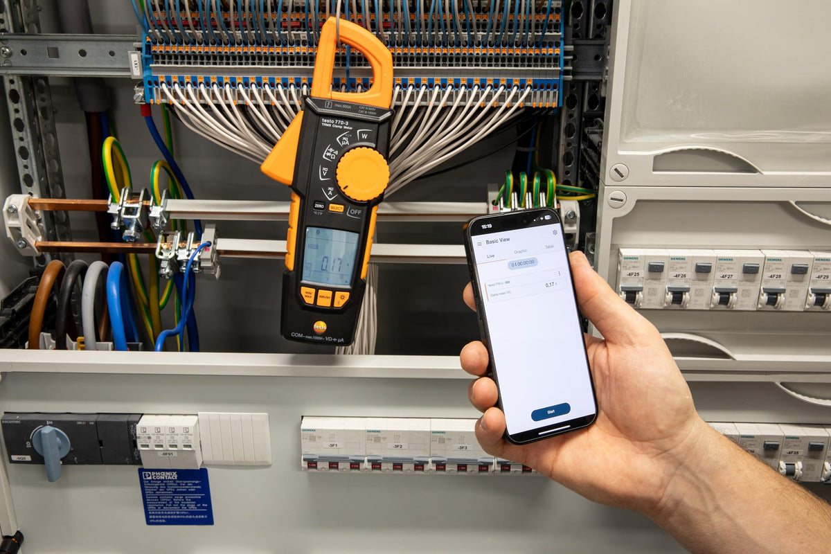 testo 770-3 Clamp Meter Set – Clamp Multimeter for Electrical Testing – HVAC Multimeter TRMS Measurement – Measures AC/DC Voltage up to 1000 V - with Retractable Pincer Arm and Bluetooth